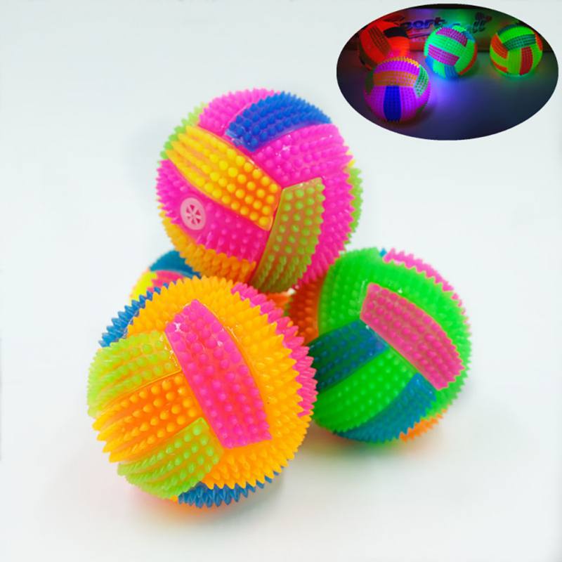 Pet Products Elastic Flash Light Squeaky Spike Ball Pet Dog Cat Molar Plastic Entertained Toy